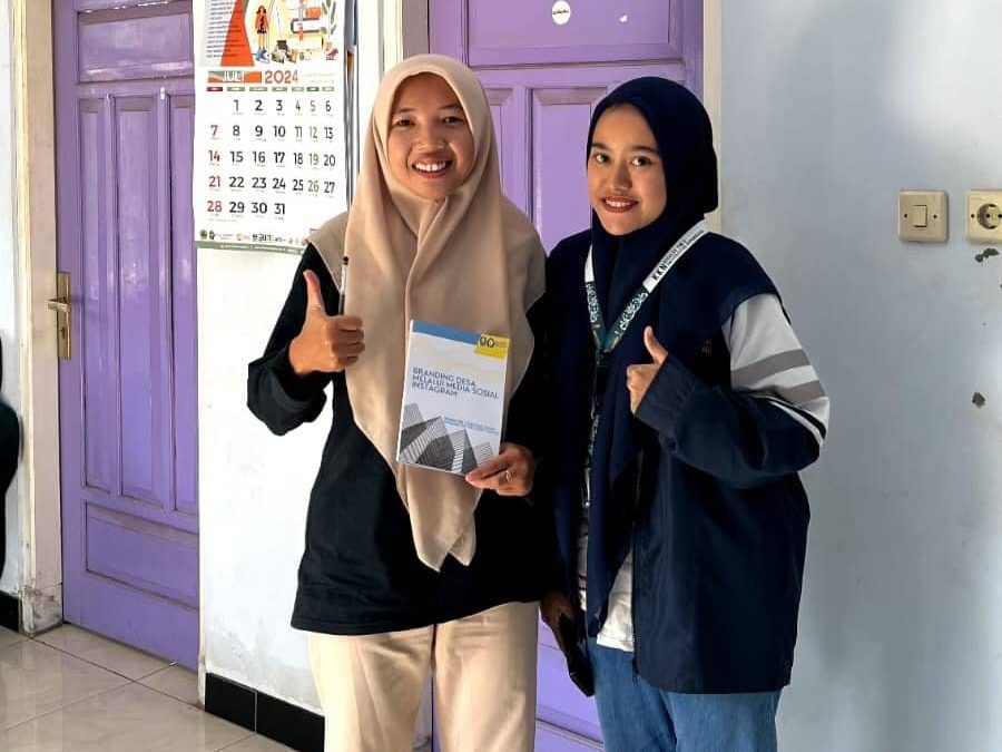 Improving Village Branding, UNDIP KKN TIM II 2024 Students Organize Social Media Development Training and Practice