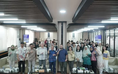 Department of Politics and Government Science FISIP Undip Holds Public Lecture and Book Review with Prof. Gerry Van Klinken
